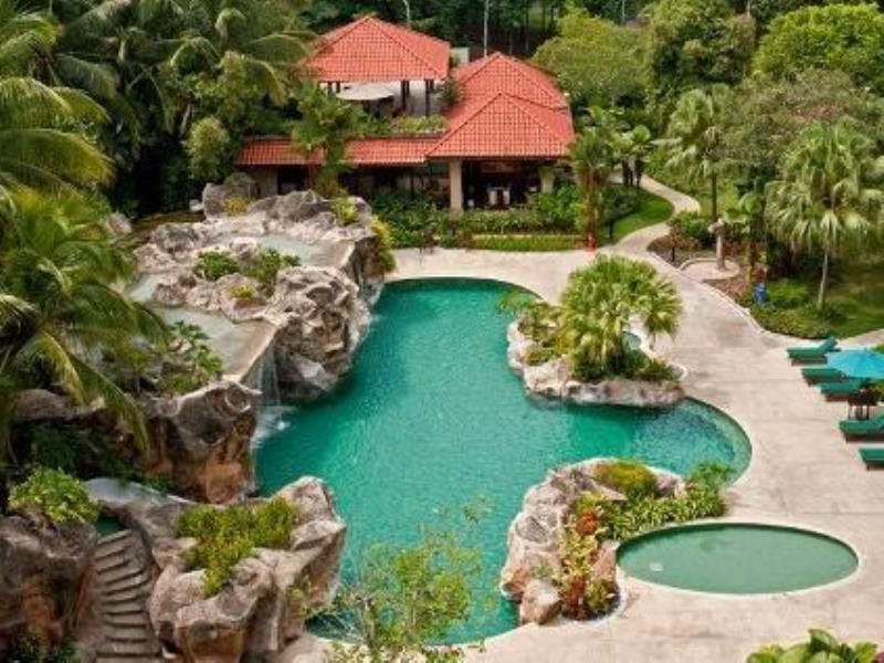 Royale Chulan Seremban Exterior photo The Rock Pool