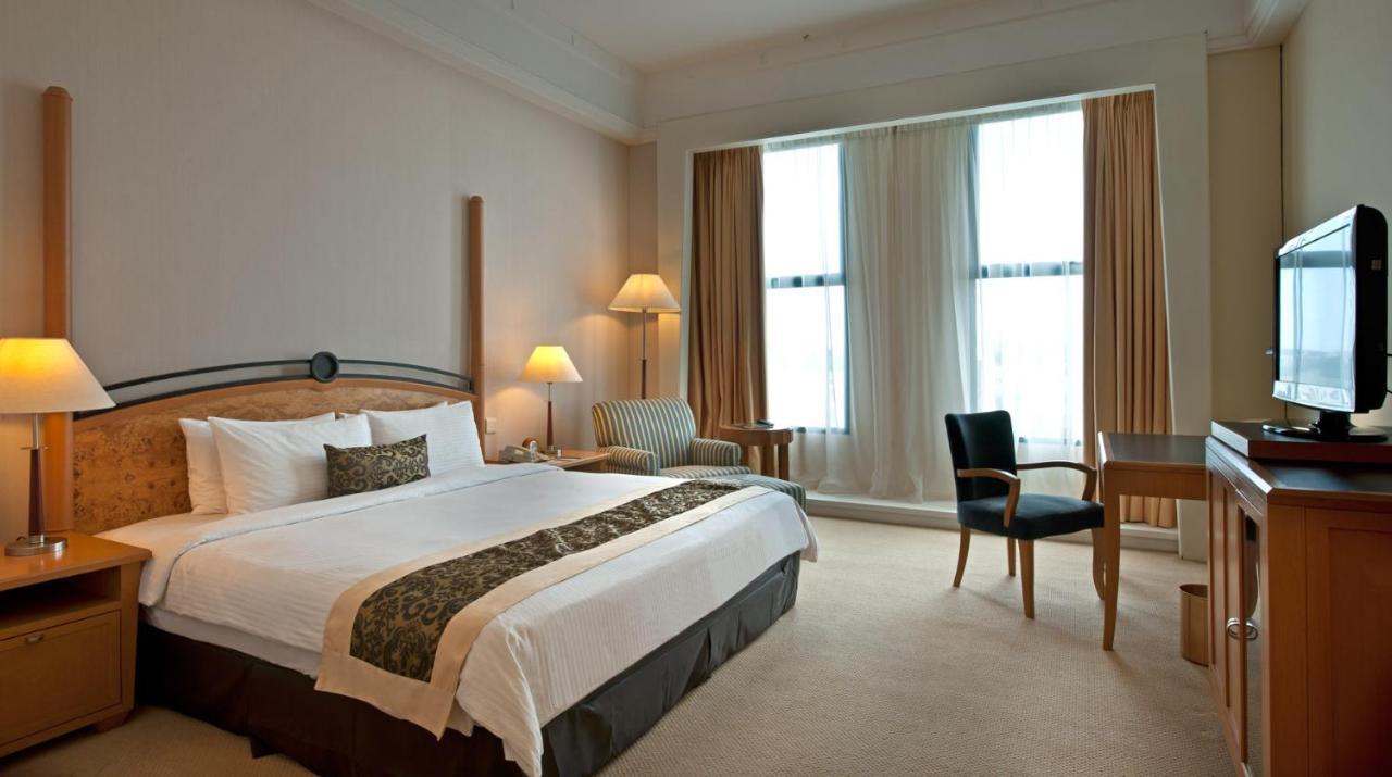 Royale Chulan Seremban Exterior photo A room at the hotel